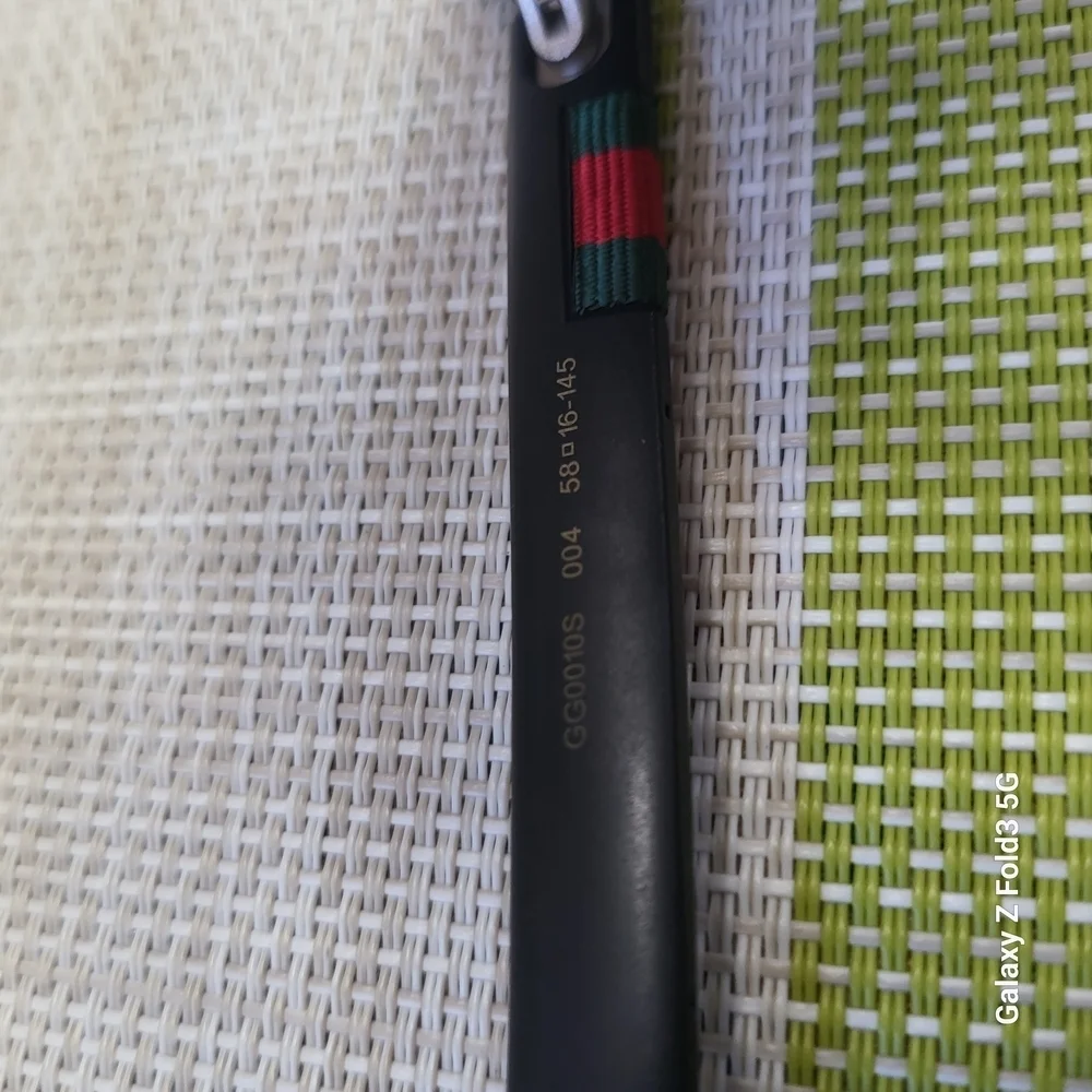 Gucci Black Sunglasses with Case and dust bag